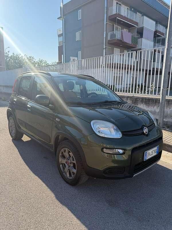Second-hand Fiat Panda 4x4 75 CP (55 kW) 2012 Hatchback