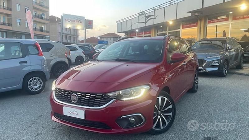Usata Fiat Tipo Lounge 120 CV (88 kW) 2020 Rosso Station wagon