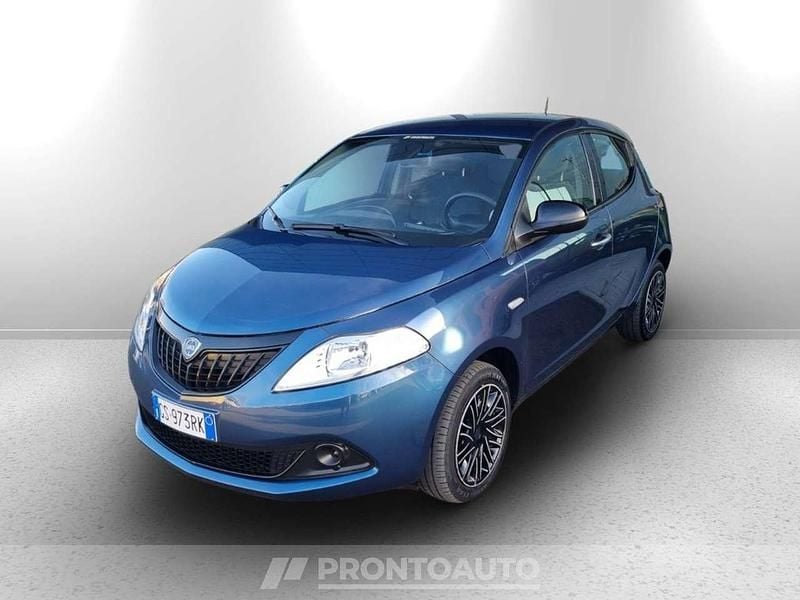 Usata Lancia Ypsilon S 70 CV (51 kW) 2024 Blu/azzurro Utilitaria
