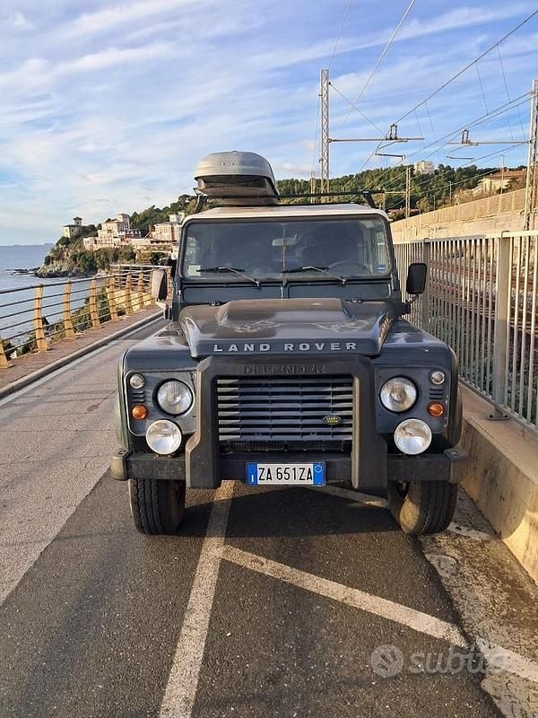 Usata Land Rover Defender 2010 Verde SUV