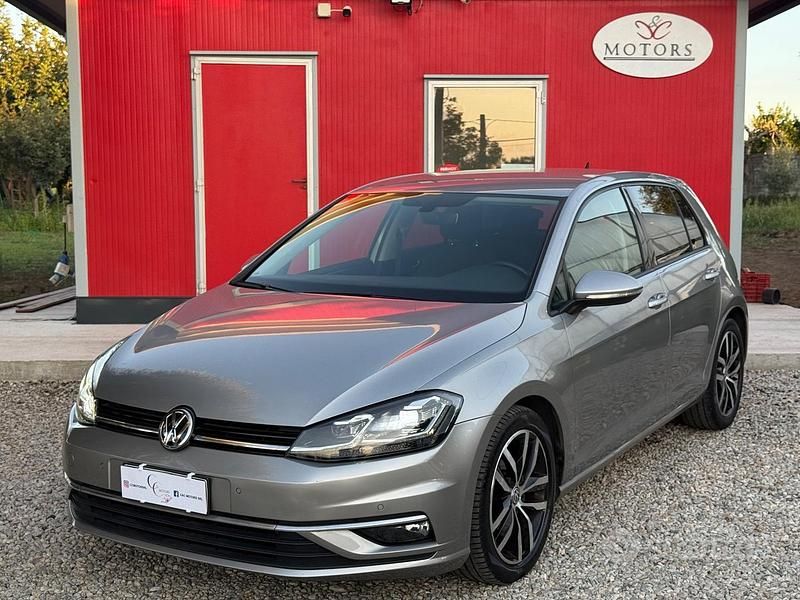 Usado VW Golf VII Executive 116 CV (85 kW) 2018 Gris Berlina