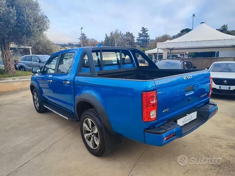 Usata EVO Cross 4 135 CV (99 kW) 2023 Blu Pick-up