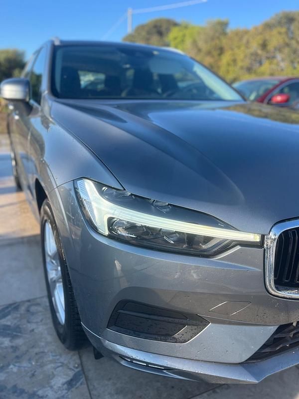 Usata Volvo XC60 Momentum 197 CV (144 kW) 2021 Grigio SUV