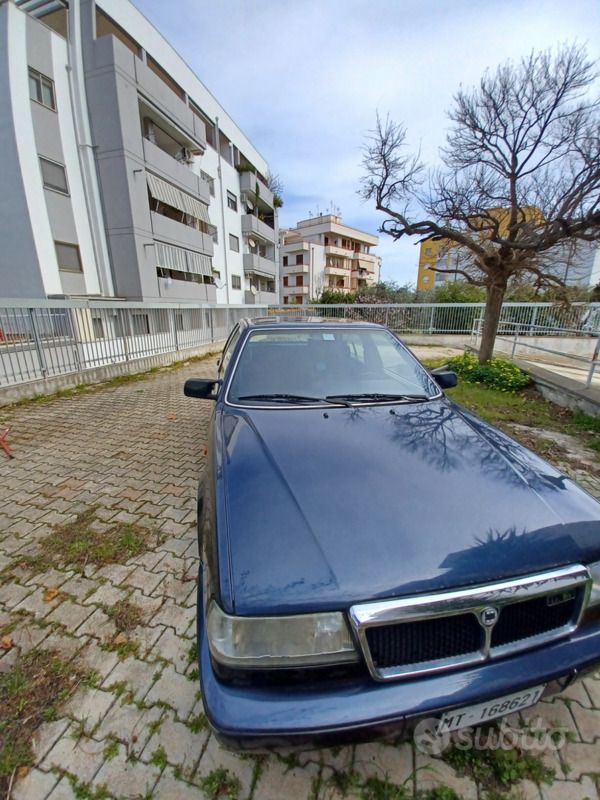 Usata Lancia Thema 147 CV (108 kW) 1990