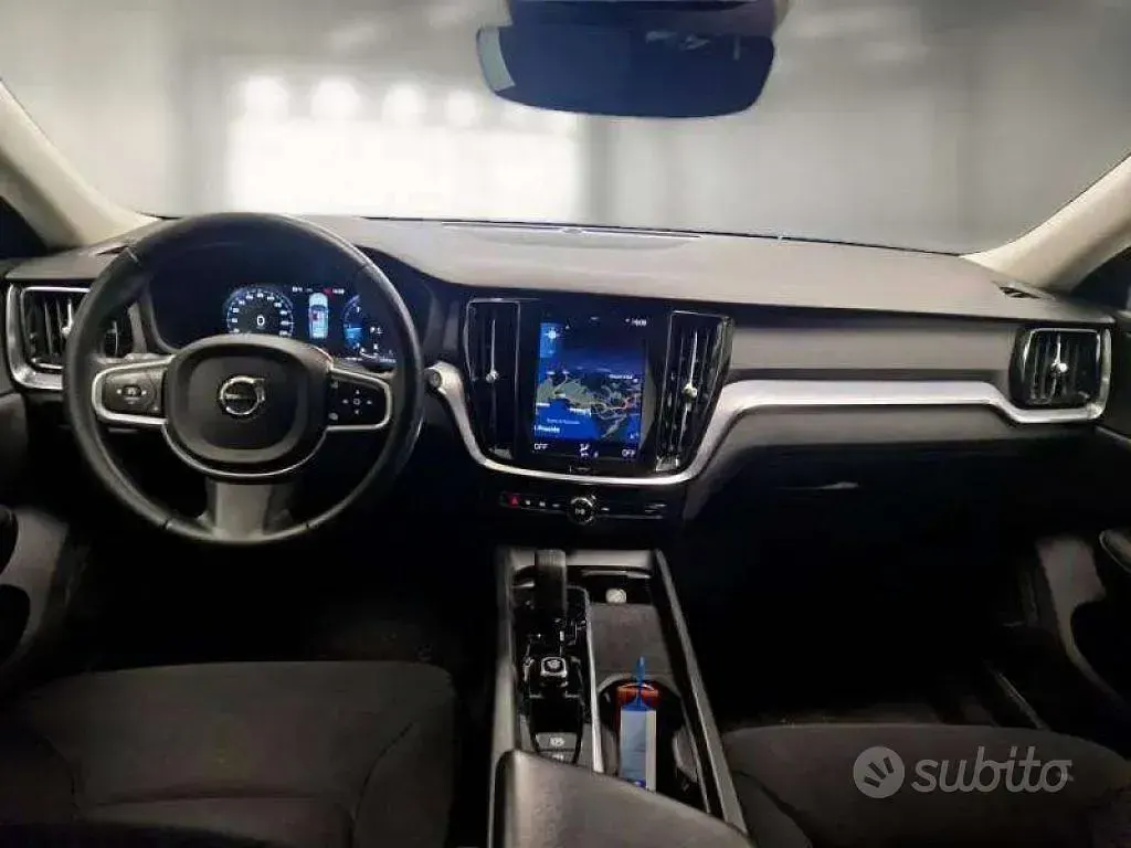 Usata Volvo V60 Business Edition 197 CV (144 kW) 2021 Bianco Station wagon