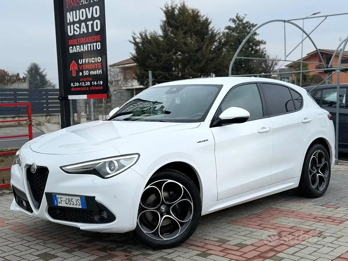 Second-hand Alfa Romeo Stelvio Veloce 210 CP (154 kW) 2021 Alb SUV