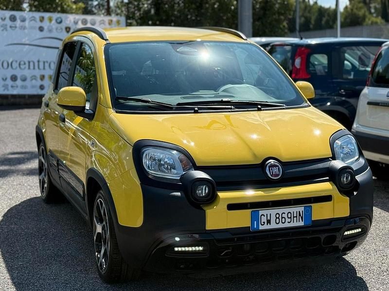 Usata Fiat Panda S 70 CV (51 kW) 2024 Giallo Utilitaria