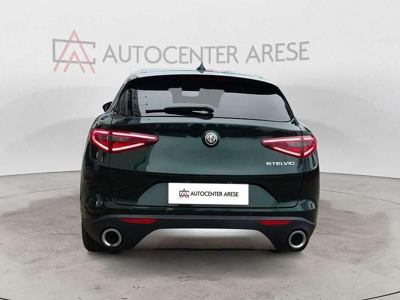 Usata Alfa Romeo Stelvio Business 160 CV (117 kW) 2021 Verde SUV