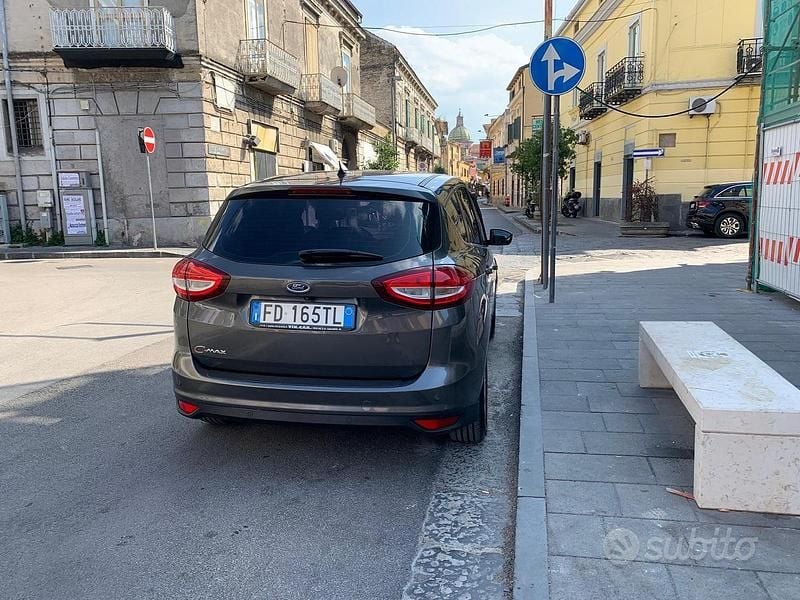 Usata Ford C-MAX 120 CV (88 kW) 2016 Grigio Monovolume