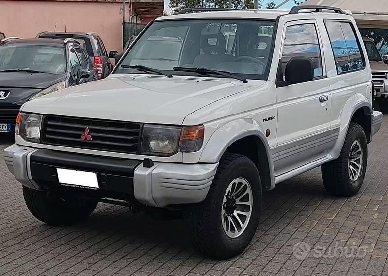 Usata Mitsubishi Pajero 95 CV (69 kW) 1991 Bianco SUV