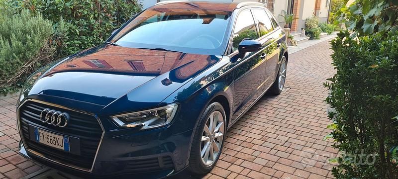 Blu/azzurro Usata 2019 Audi A3 Business Due volumi | 17.699 € (Ottimo prezzo) - Immagine 1/4