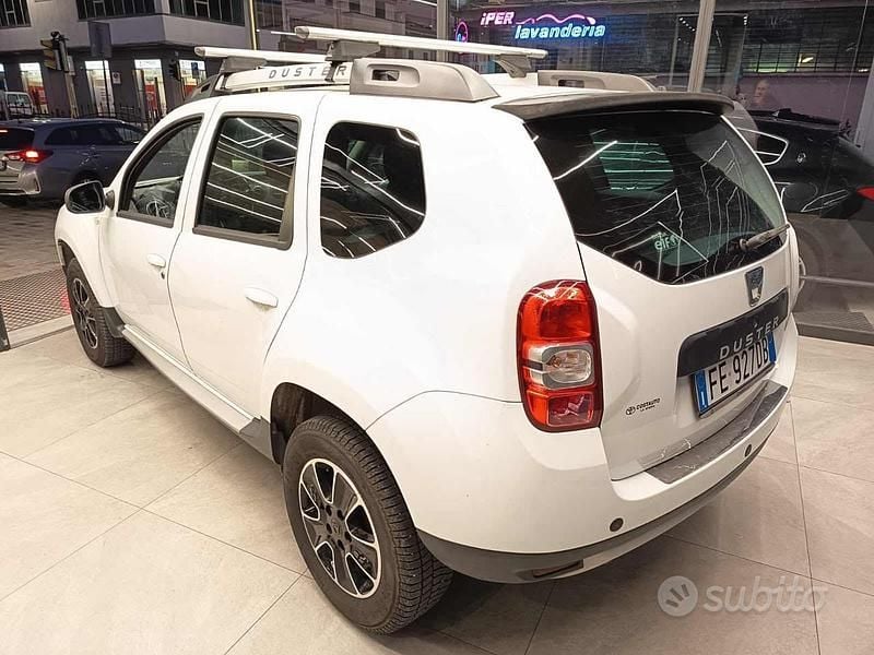 Usata Dacia Duster Lauréate 110 CV (80 kW) 2016 Bianco SUV