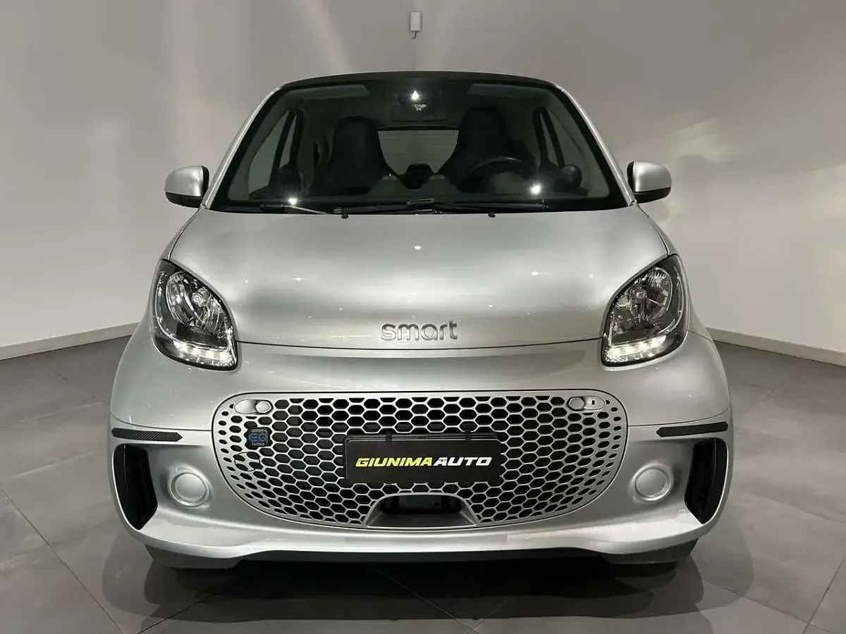 Usata Smart ForTwo Coupé Passion 41 kW (56 CV) 2023 Argento Utilitaria