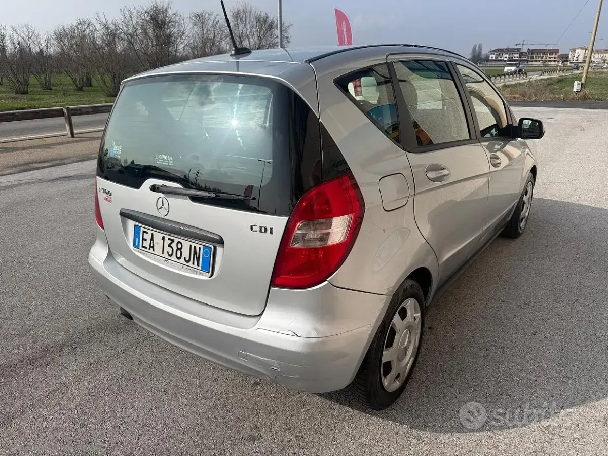 Usata Mercedes A160 Style 82 CV (60 kW) 2010 Argento Berlina