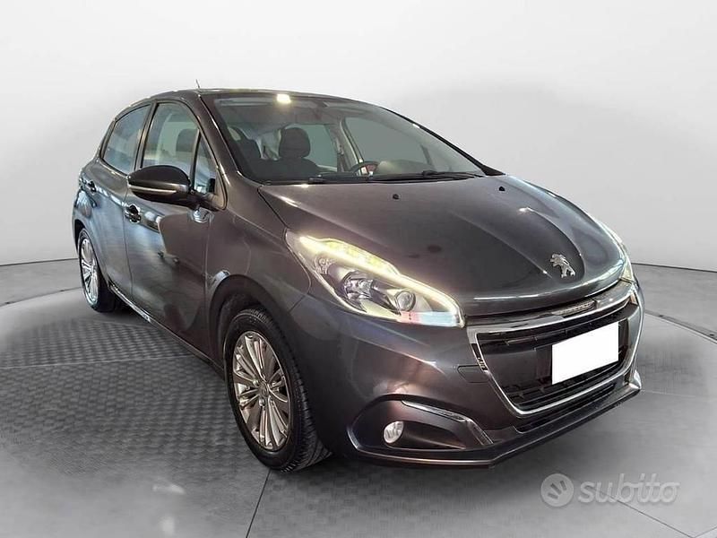 Usata Peugeot 208 Access 82 CV (60 kW) 2017 Grigio Utilitaria