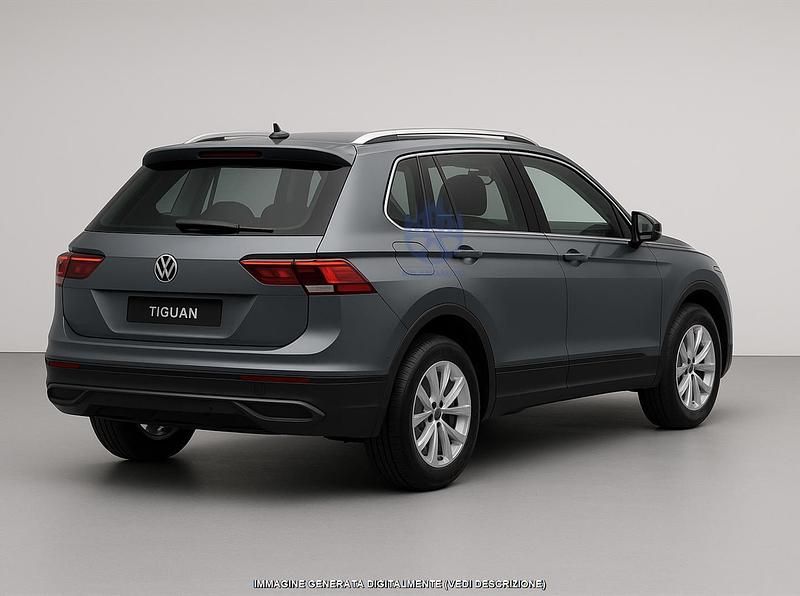 Usata VW Tiguan Move 131 CV (96 kW) 2023 Grigio SUV