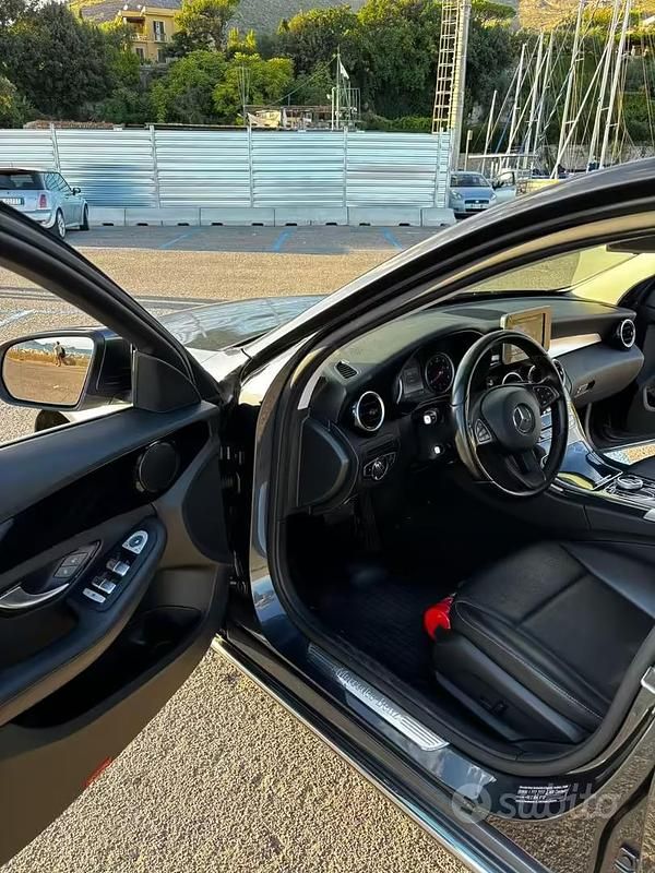 Begagnad Mercedes C180 122 HK (89 kW) 2018 Grå Sedan