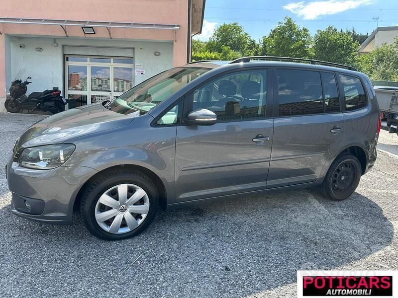 Usata 2013 VW Touran Highline Monovolume | 5450 € (Buon prezzo) - Immagine 1/4