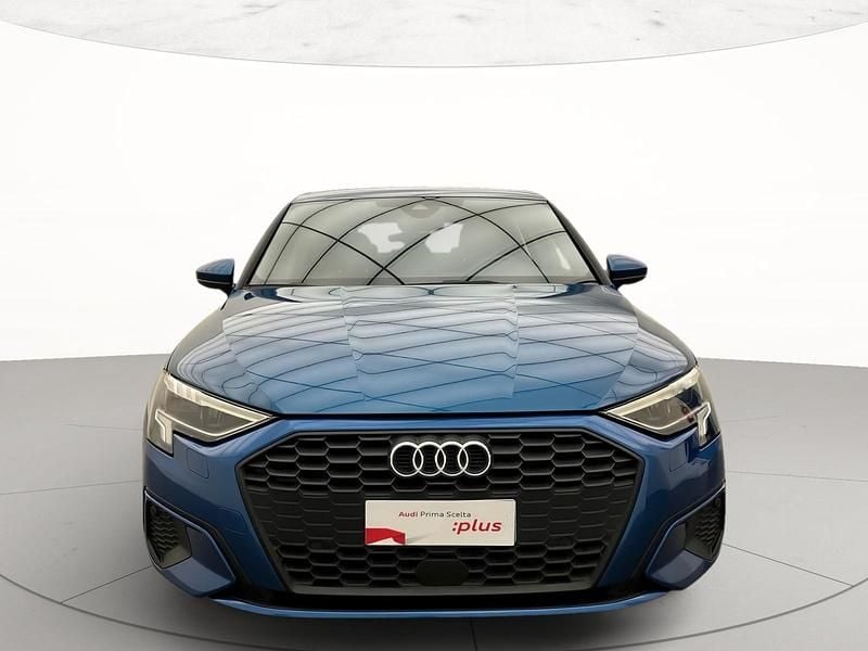 Usata Audi A3 Business 150 CV (110 kW) 2023 Blu atollo metallizzato Berlina