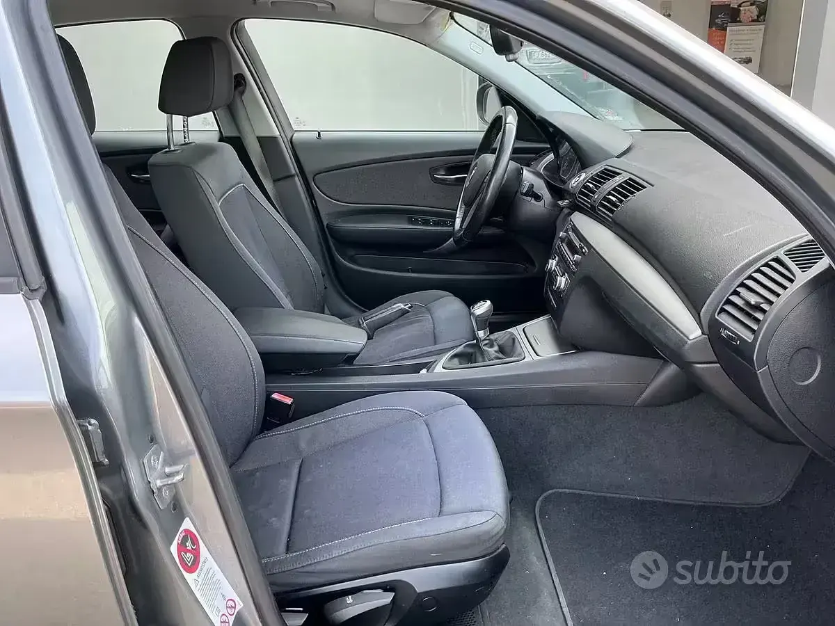 Usata BMW 116 116 CV (85 kW) 2011 Grigio Utilitaria