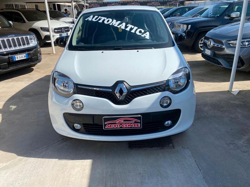 Usato 2015 Renault Twingo 1.0 Benzin 69 CV (10.490 €)