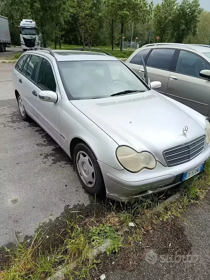 Usata Mercedes C220 143 CV (105 kW) 2003 Grigio Station wagon