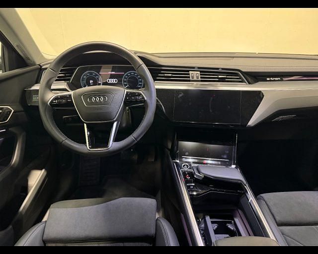 Usata Audi Q8 e-tron S-Line 300 kW (408 CV) 2024 Grigio SUV