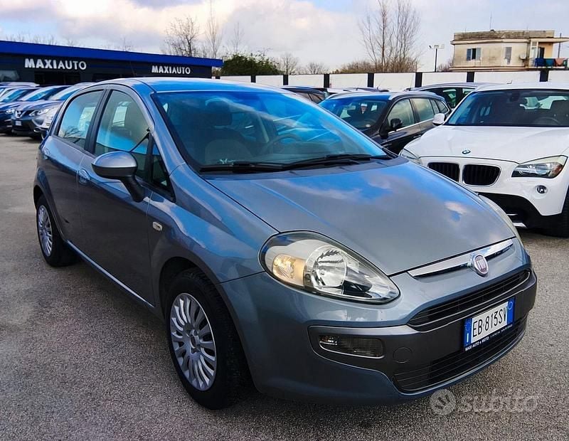 Usata Fiat Grande Punto 90 CV (66 kW) 2010 Grigio Utilitaria