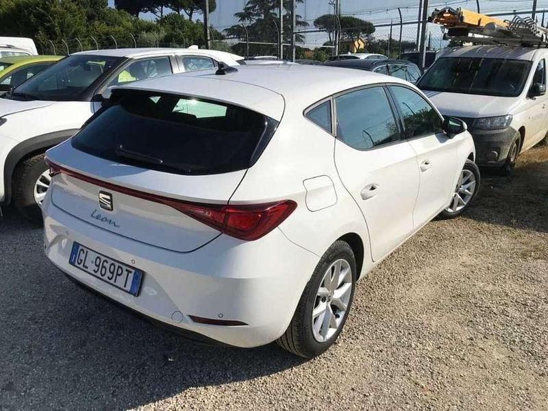 Occasion Seat Leon Business 116 PK (85 kW) 2022 Wit Sedan