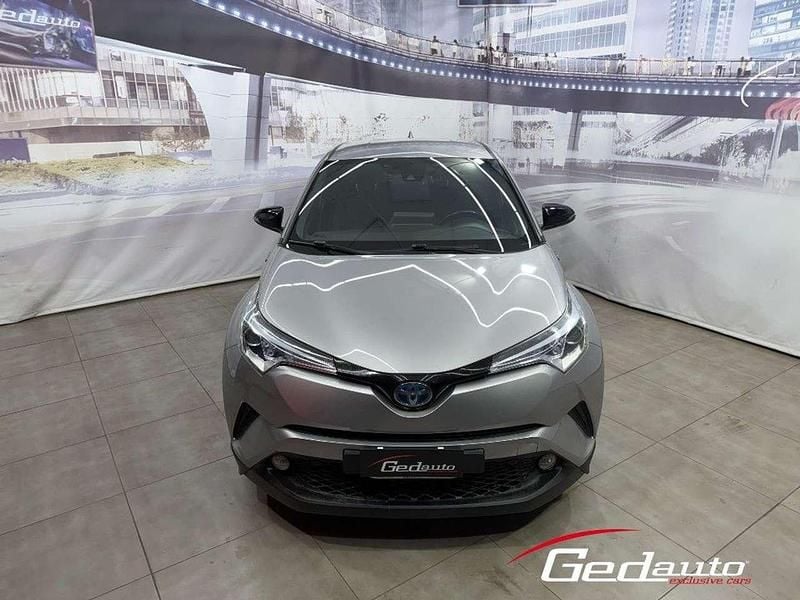 Usata Toyota C-HR Lounge 98 CV (72 kW) 2018 Argento SUV