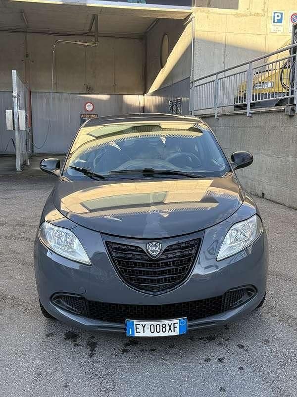 Usata Lancia Ypsilon 86 CV (63 kW) 2014 Utilitaria
