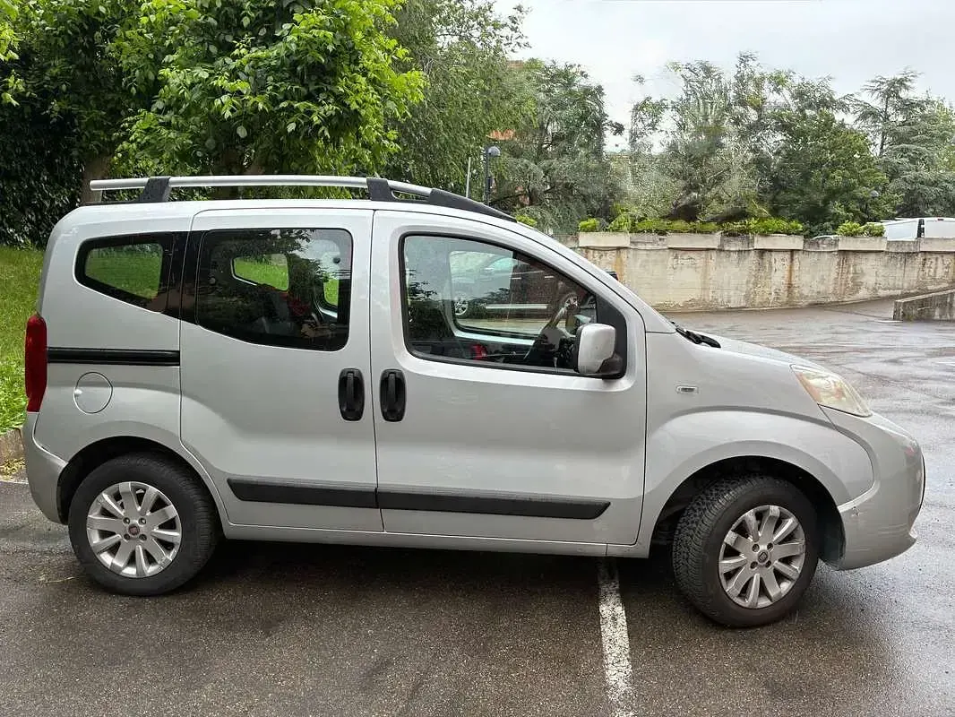 Usata Fiat Qubo Dynamic 75 CV (55 kW) 2014 Argento Monovolume