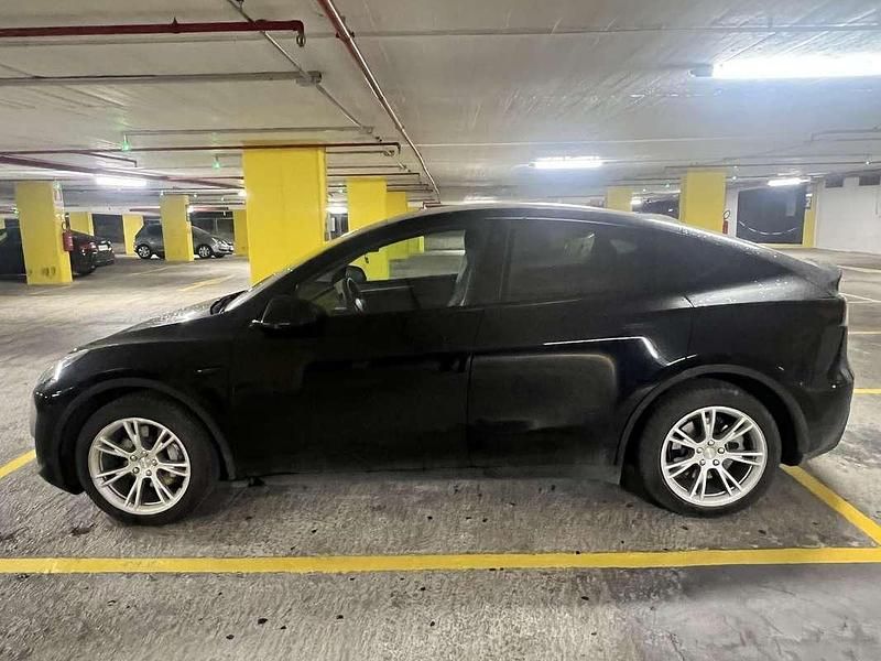 Usata Tesla Model Y 152 kW (208 CV) 2022 Nero SUV