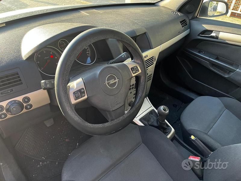 Usata Opel Astra 101 CV (74 kW) 2007