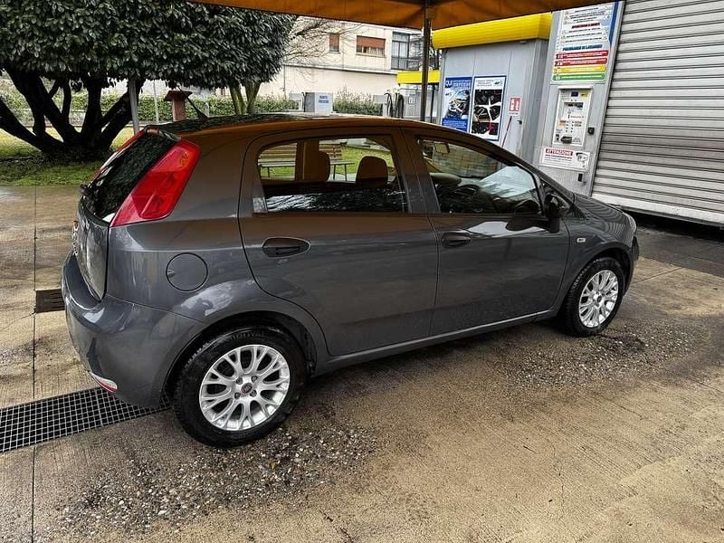Usata Fiat Grande Punto Emotion 90 CV (66 kW) 2017 Utilitaria