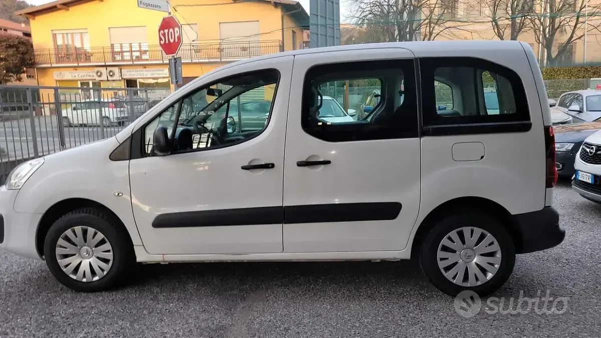 Usata Citroën Berlingo 99 CV (72 kW) 2017 Bianco Monovolume