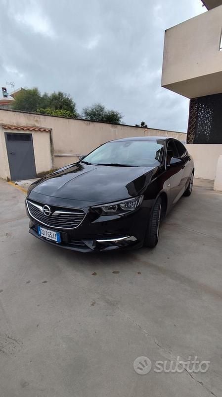 Nero Usata 2020 Opel Insignia Tre volumi | 20.000 € - Immagine 1/4