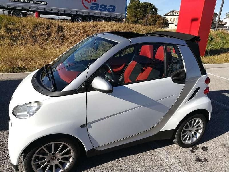 Bianco Usata 2007 Smart ForTwo Cabrio Passion Cabrio | 4500 € (Buon prezzo) - Immagine 1/4