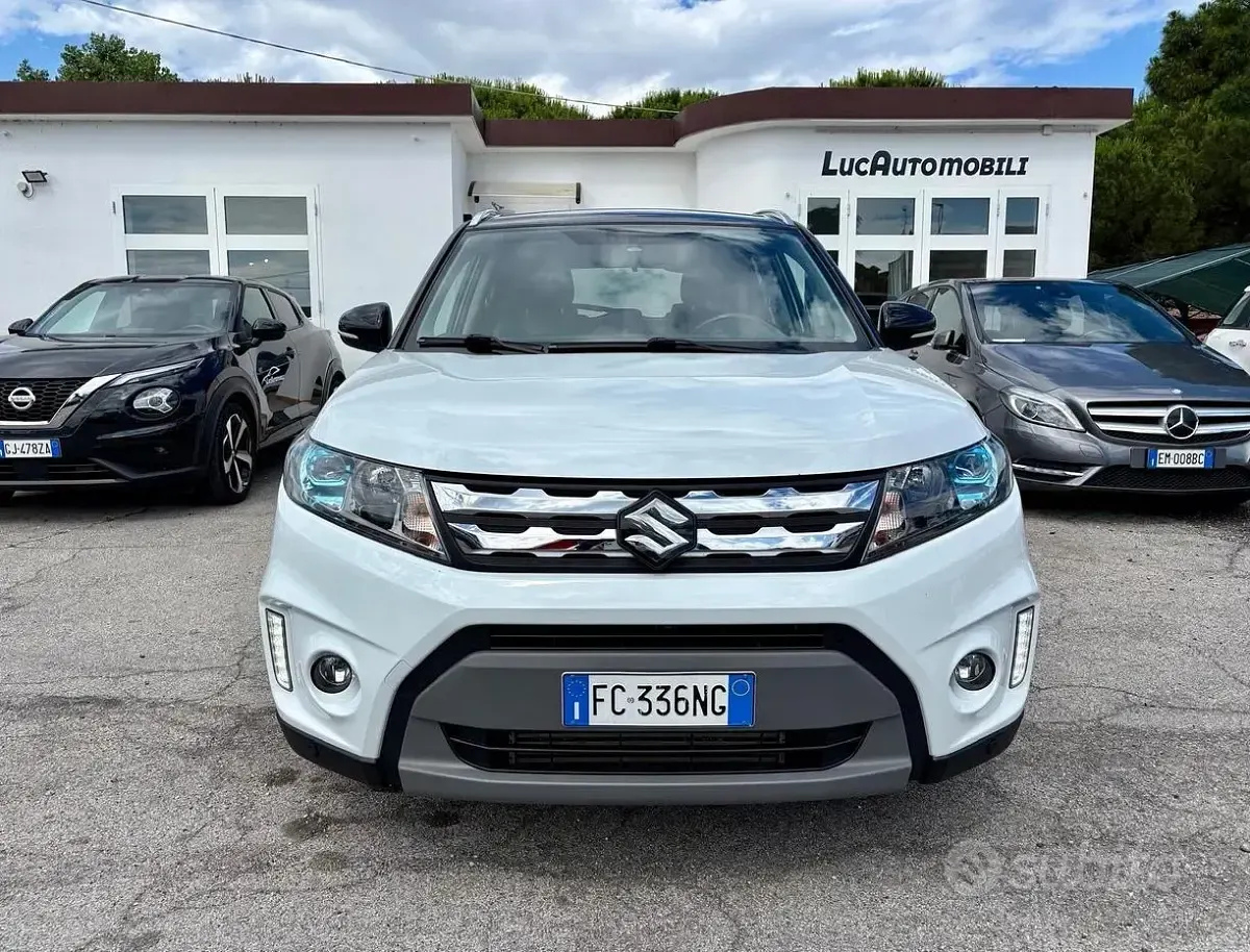 Usata Suzuki Vitara 120 CV (88 kW) 2016 Bianco SUV