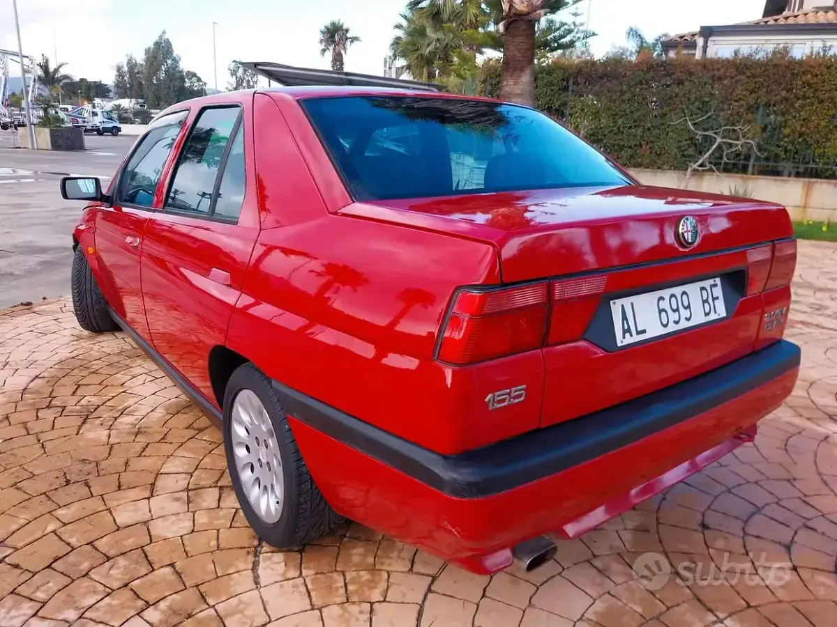 Usata Alfa Romeo 155 Super 150 CV (110 kW) 1996 Rosso Berlina