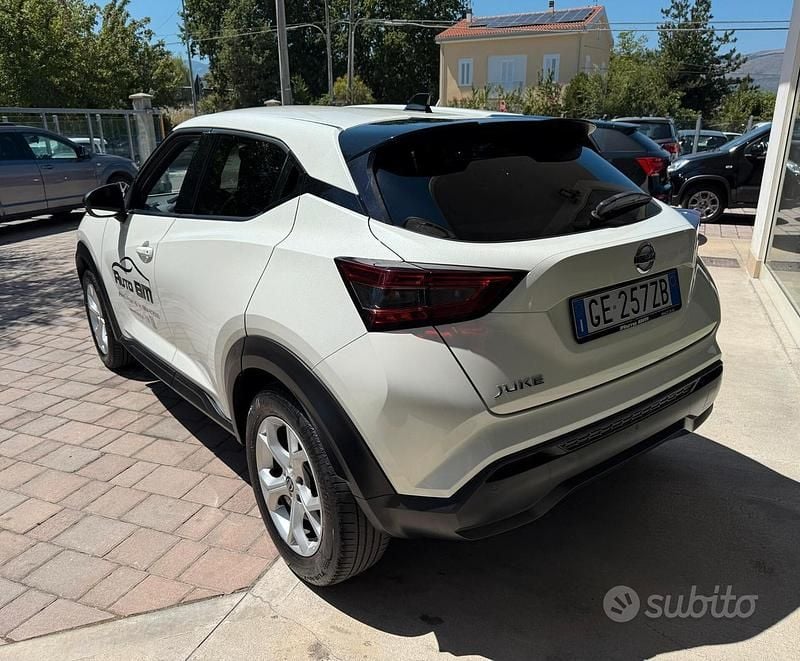 Usata Nissan Juke N-Connecta 114 CV (83 kW) 2021 Bianco SUV