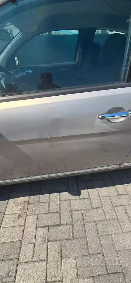 Usata Lancia Ypsilon 75 CV (55 kW) 2011 Beige Utilitaria