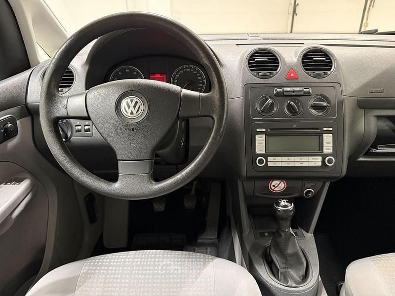 Usata VW Caddy Life 109 CV (80 kW) 2008 Argento Monovolume