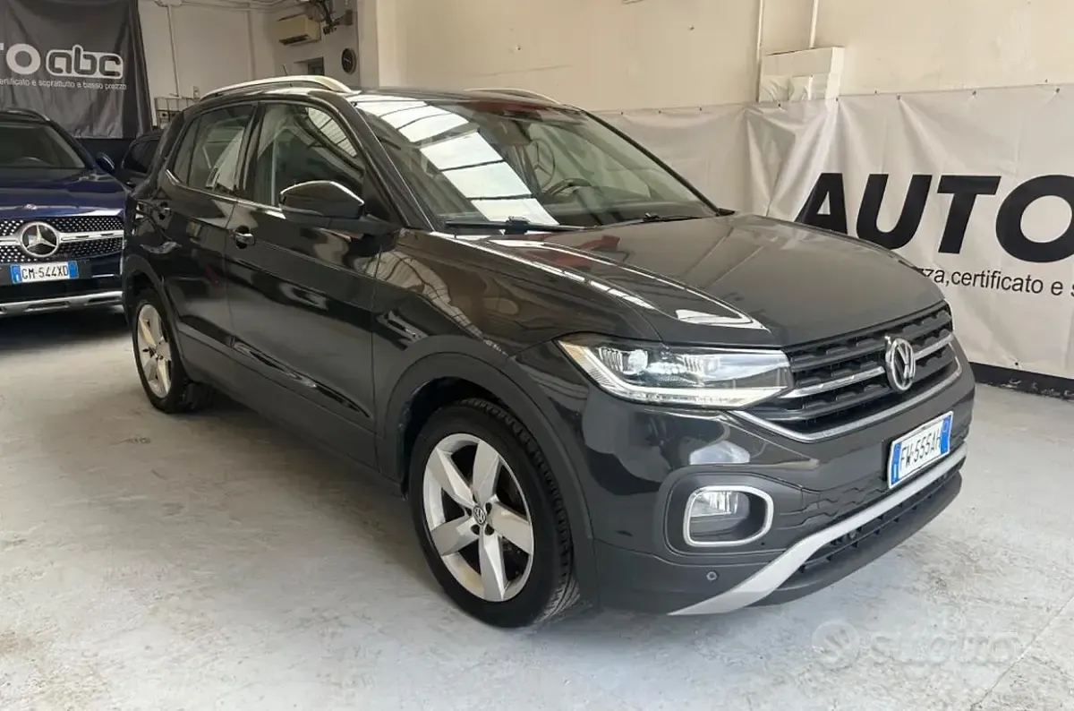 Usata VW T-Cross Advance 95 CV (69 kW) 2019 Grigio SUV
