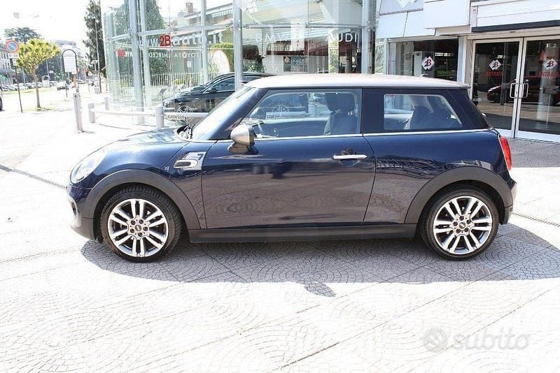 Occasion Mini Cooper D 116 ch (85 kW) 2017 Bleue Citadine