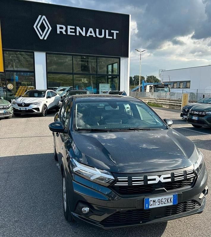 Nero Usata 2023 Dacia Sandero Expression Berlina | 12.900 € (Buon prezzo) - Immagine 1/4