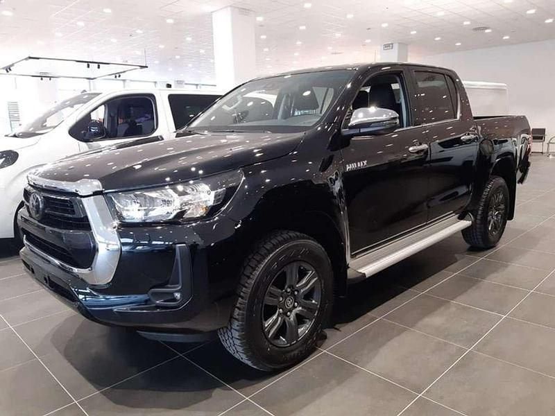 Nero Nuova 2025 Toyota HiLux Lounge Pick-up | 46.500 € (Molto cara) - Immagine 1/4