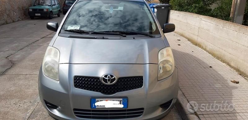 Usata Toyota Yaris 2006 Grigio Utilitaria