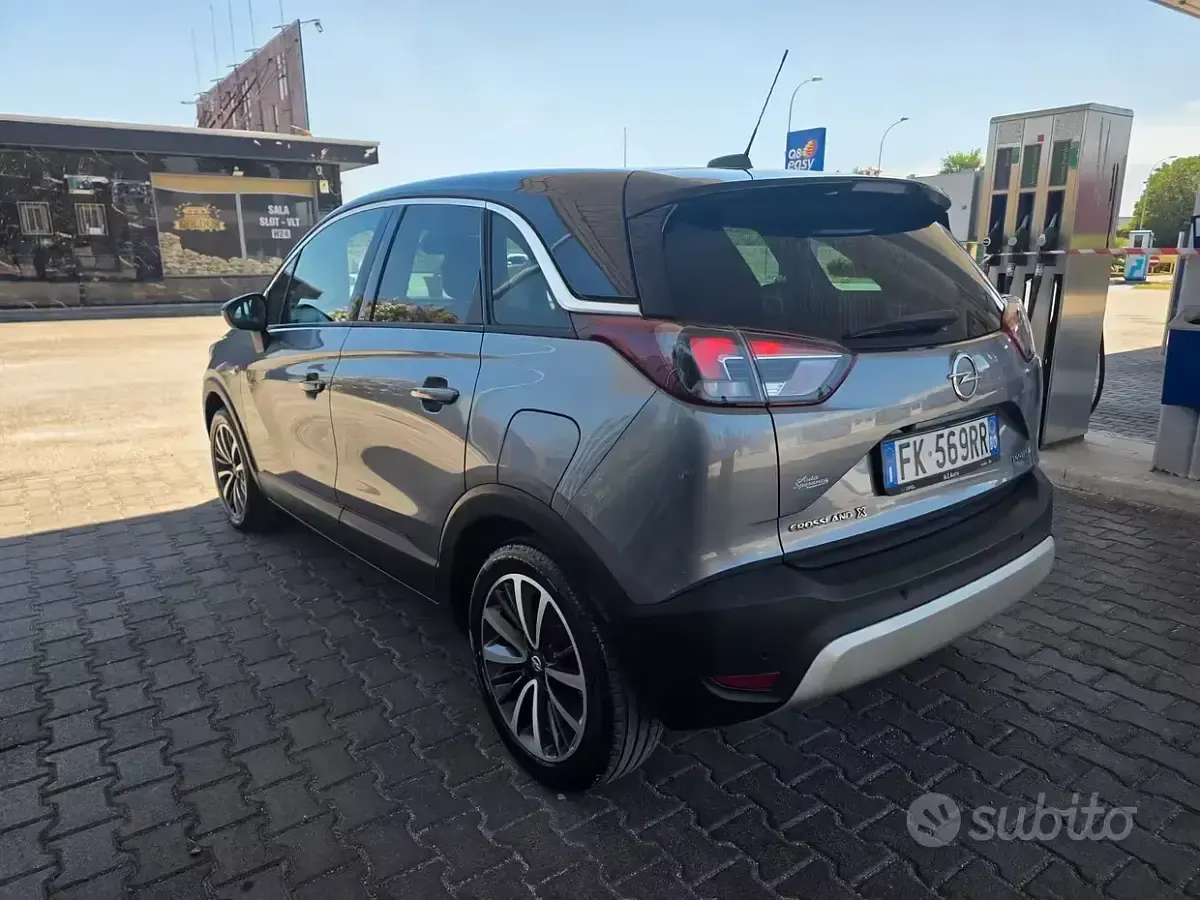 Usata Opel Crossland X 99 CV (72 kW) 2017 Grigio SUV