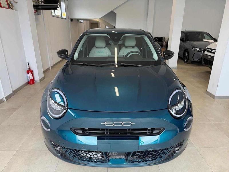 Usata Fiat 600 La Prima 101 CV (74 kW) 2025 Nero SUV